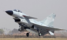 开云下载-跨界巅峰，从拉齐奥球场到F1赛道，劳塔罗的终极接管启示录