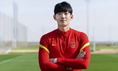 开云体育下载-上港客场击败鲁能，保持领先优势