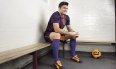 开云体育直播-胡金秋孤胆擎天，马刺惊魂险胜福建—一场注定被铭记的非典型胜利