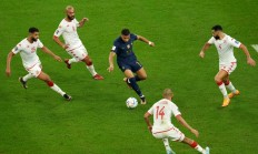 开云体育视频直播-英格兰队横扫波兰队，奥恰洛夫惊艳四座