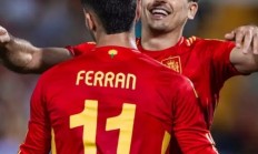 开云体育在线-拜仁爆冷西班牙，萨内绝境逆转