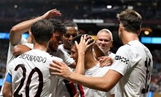 开云体育app-曼城全胜晋级,巴黎苦战出线的简单介绍