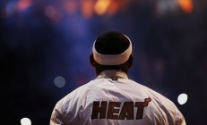 开云体育中国-绿茵场与乒乓台的双重奏，德国战车力克蓝武士，樊振东扛起国球荣耀