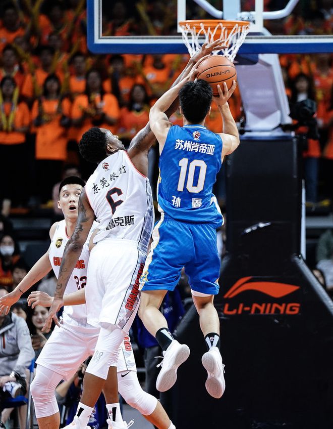 江苏男篮取得关键胜利，实现反弹