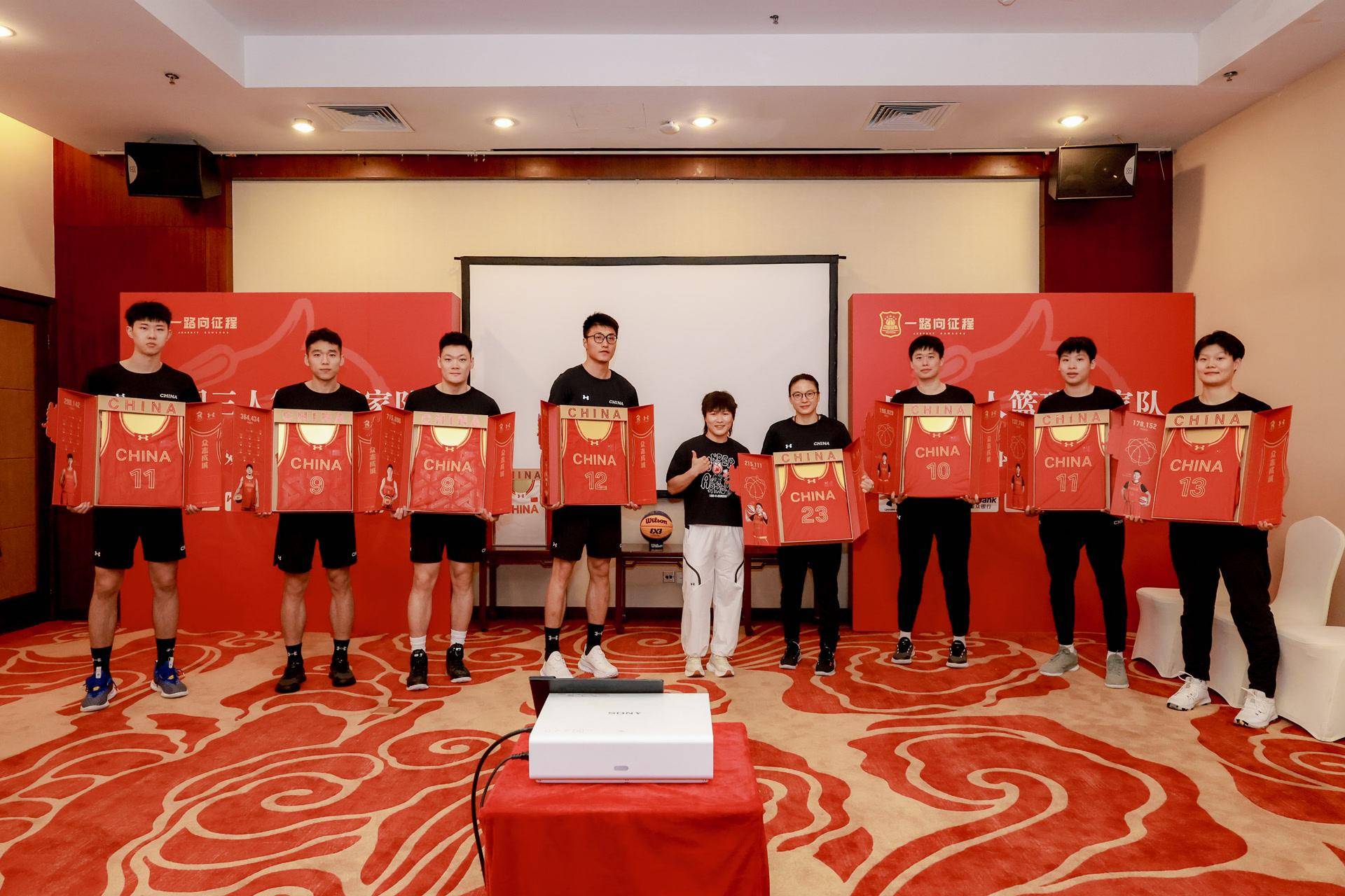 球员贡献超常，助球队取得胜利的简单介绍