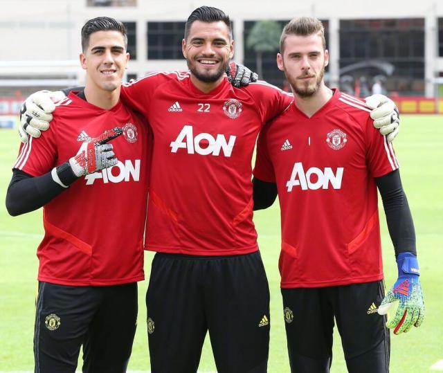 巴黎轻取曼联，戈麦斯带队取胜