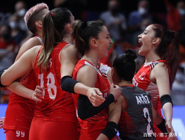 包含波兰队横扫奥地利队，梁靖崑高光表现的词条