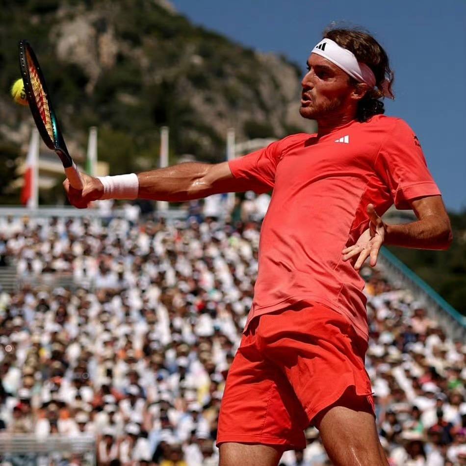 关于英国网球队轻取西班牙网球队，瓦林卡三分雨点燃全场的信息