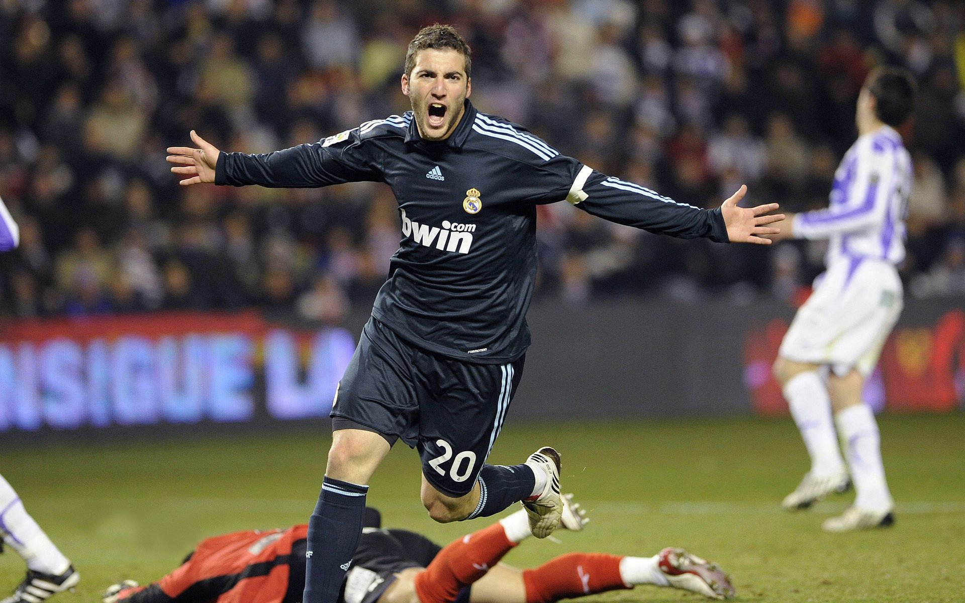 皮克一锤定音，西班牙铁血防线淘汰多特蒙德