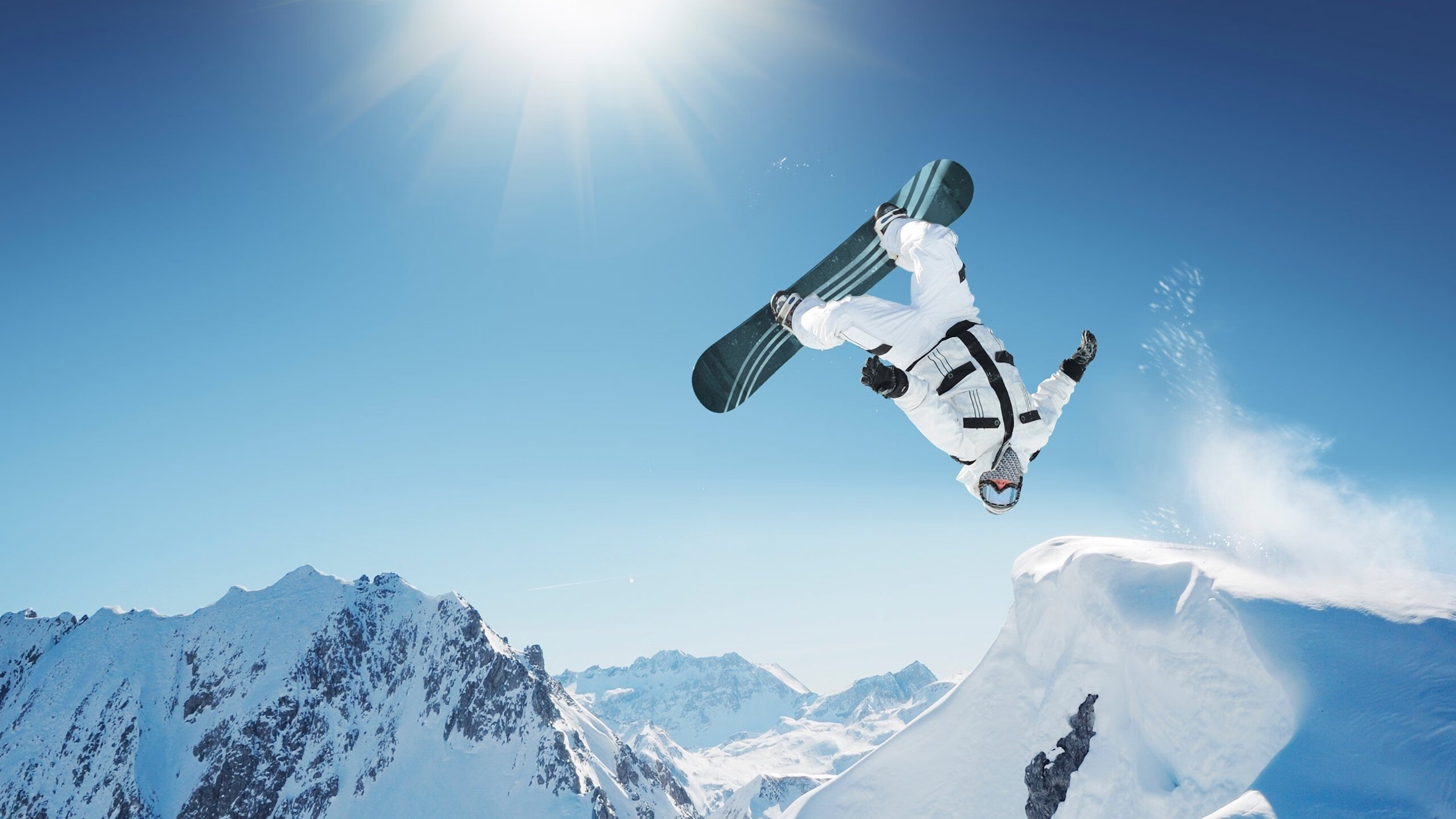 法网横扫年终总决赛，纳达尔红土传奇与硬地高光的双重奏